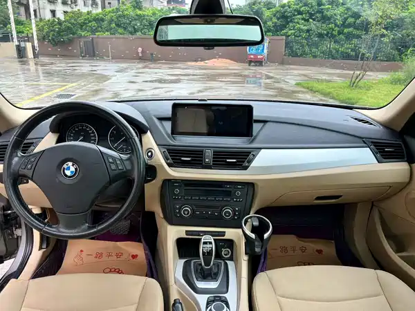 BMW X1 2012