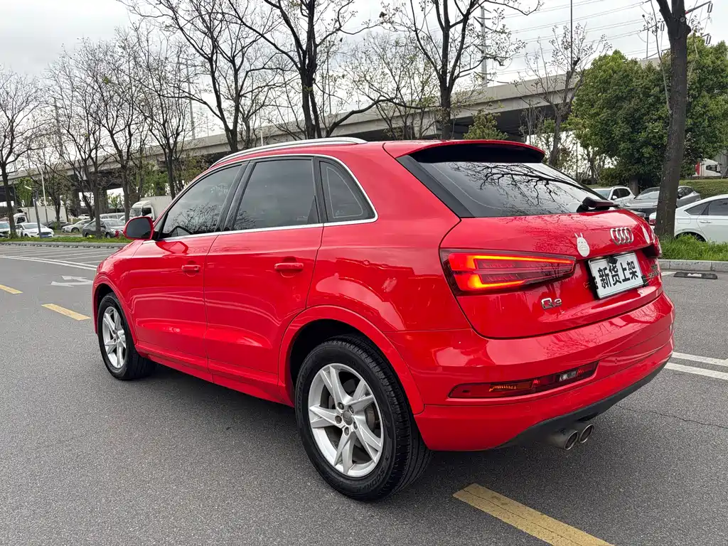 Audi Q3 2017 — фото 11