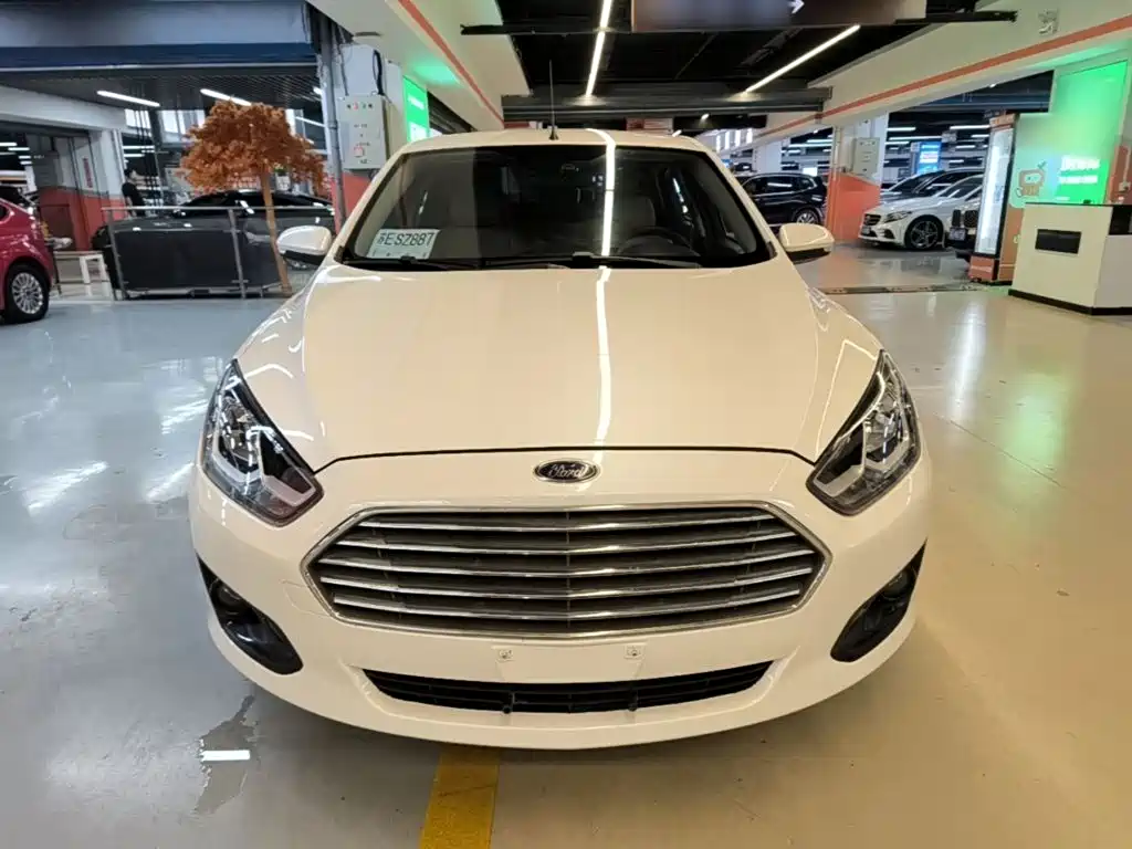 Ford Forrest 2015