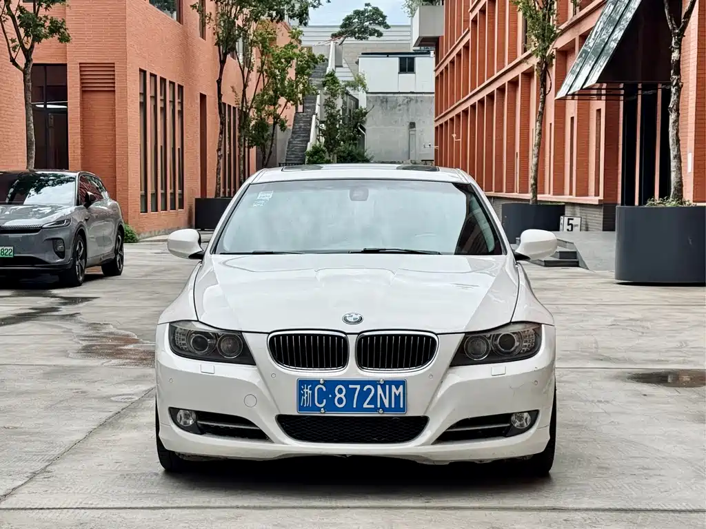 BMW 3 Series 2012 — фото 2