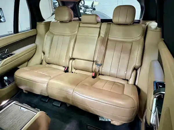 Land Rover Range Rover 2023