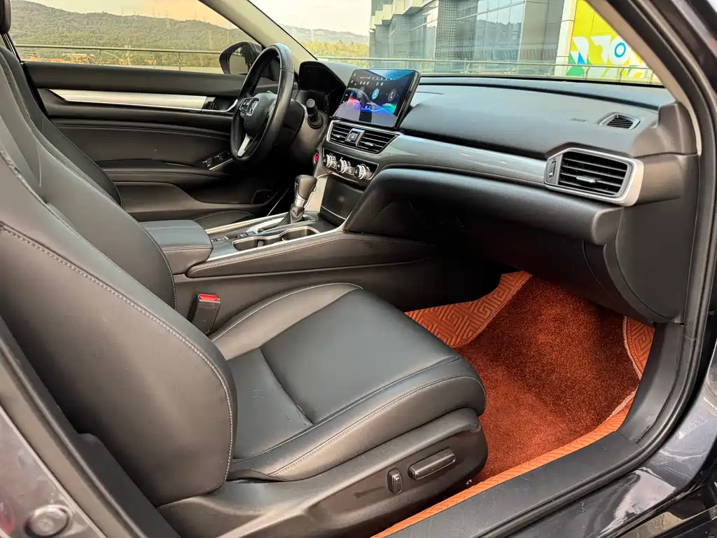 Honda Accord 2022 — фото 13