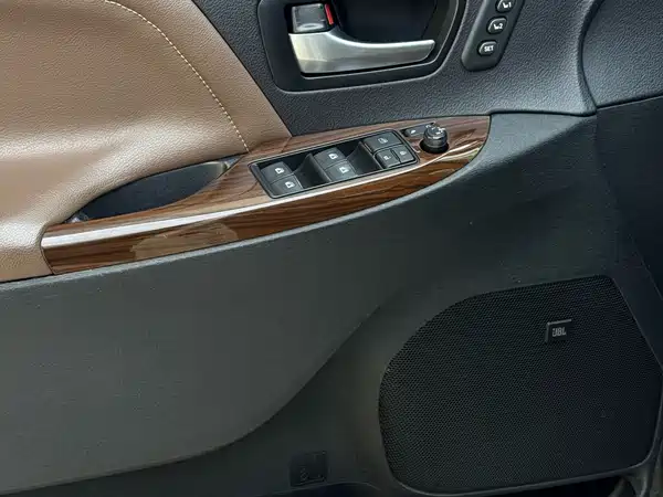 Toyota Sienna 2017