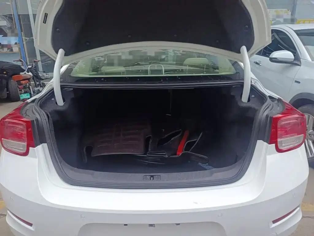 Chevrolet Malibu 2015 — фото 19