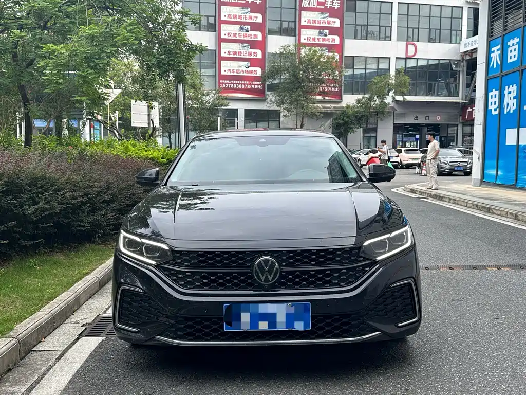 Volkswagen Passat 2024