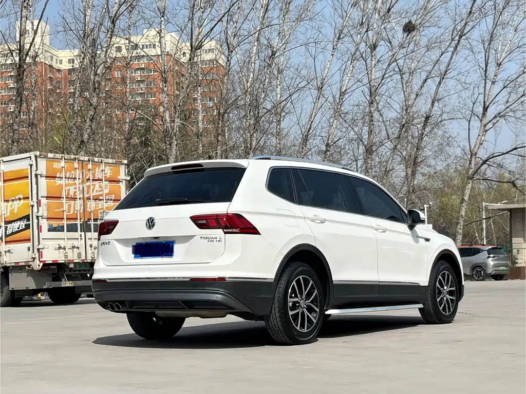 Volkswagen Tiguan L 2018 — фото 17