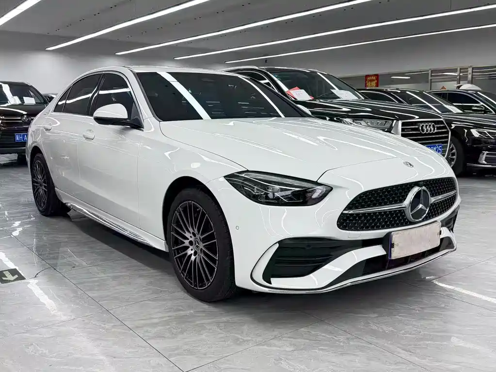 Mercedes-Benz C-Class 2024