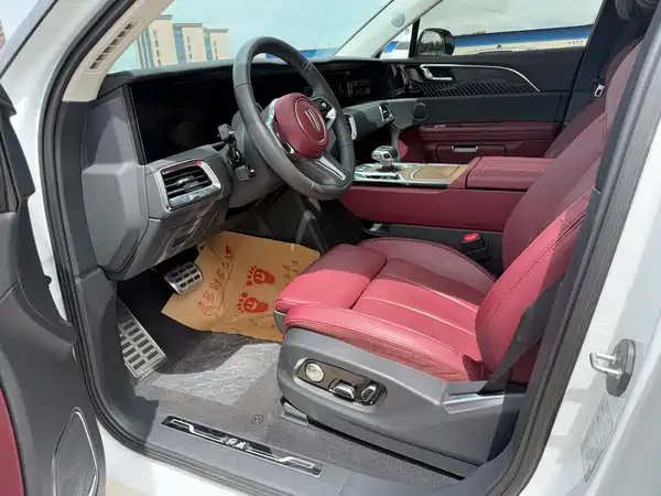 Hongqi E-HS9 2023