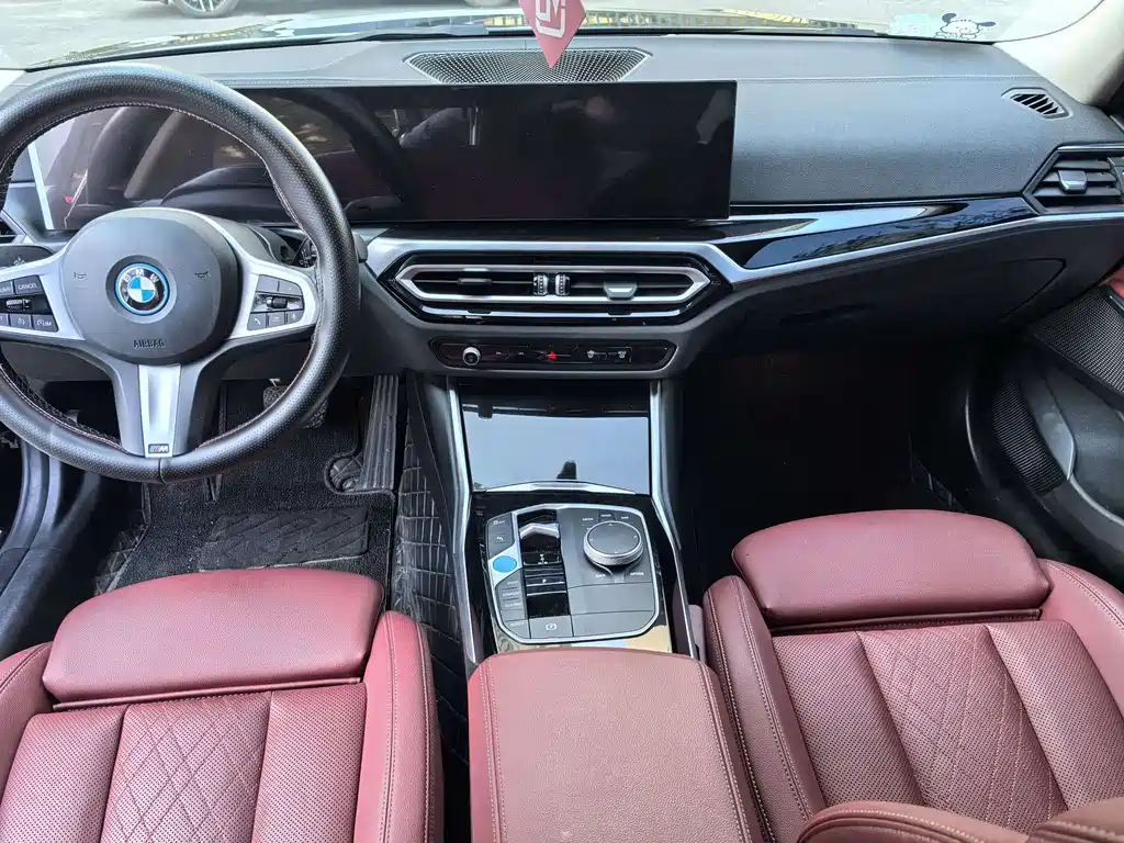 BMW i3 2024 — фото 5