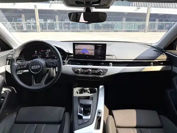 Audi A4L 2021