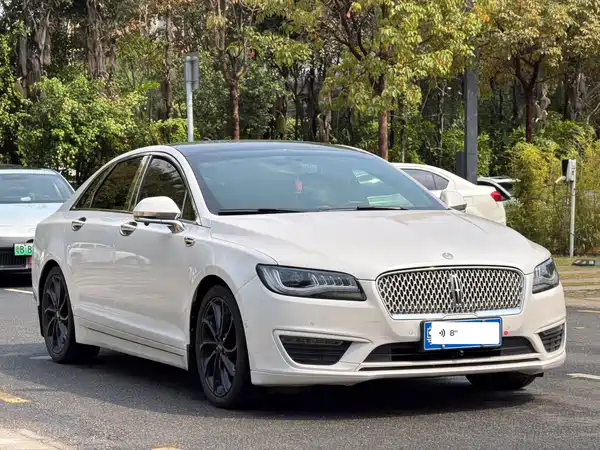 Lincoln MKZ 2020