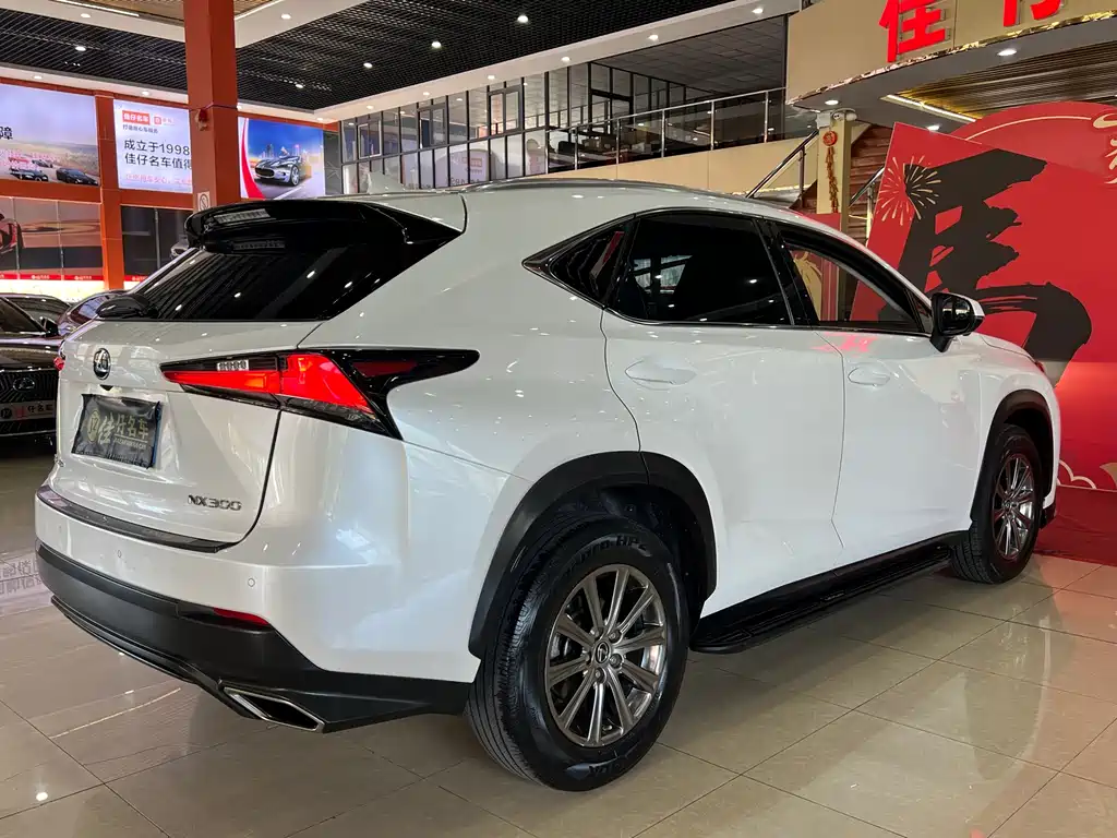 Lexus NX 2019 — фото 5