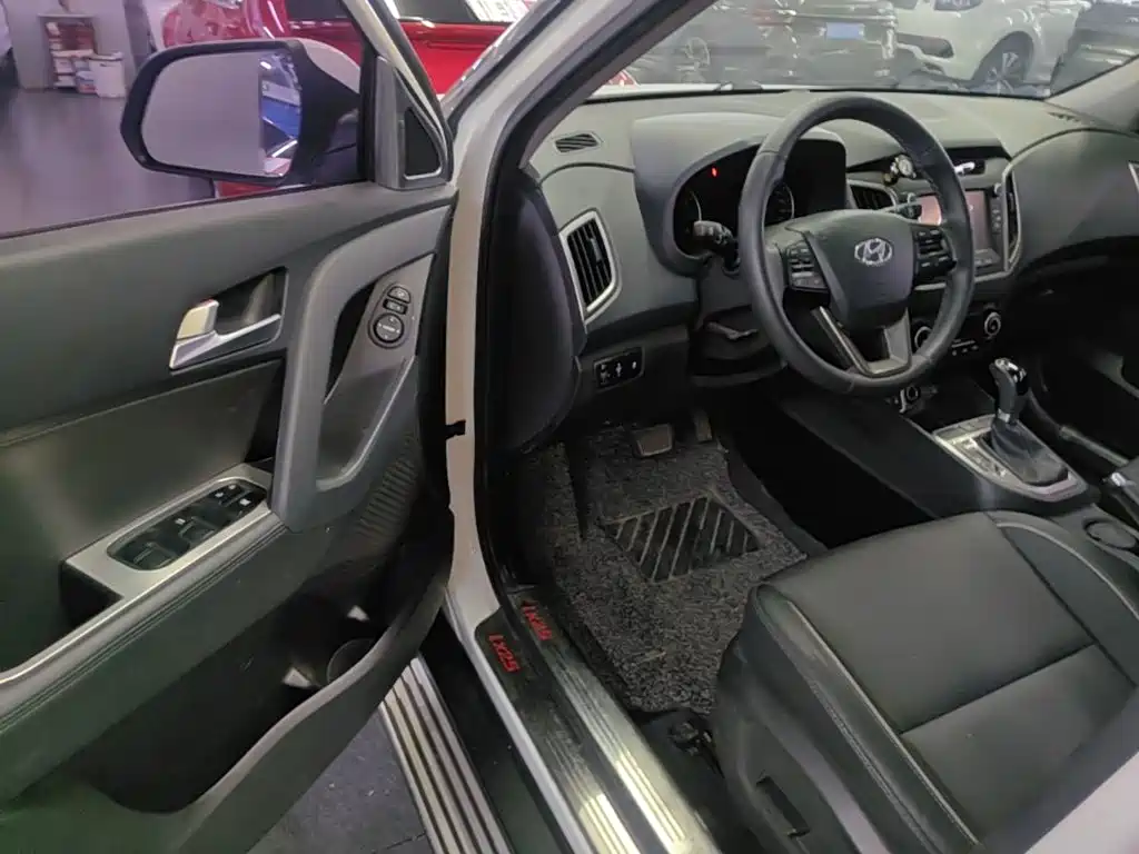 Hyundai ix25 2015 — фото 16