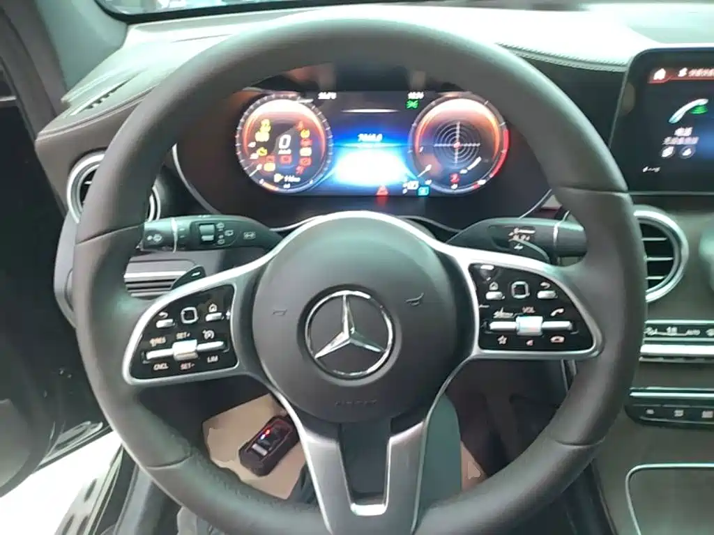 Mercedes-Benz GLC 2020 — фото 11