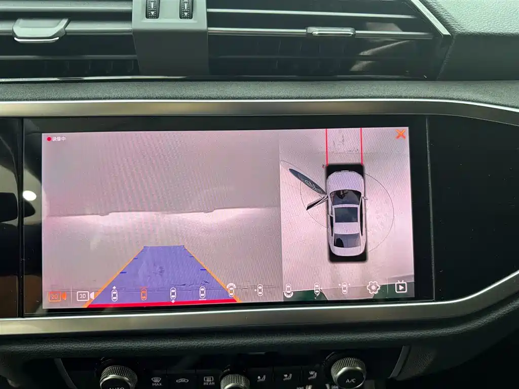 Audi Q3 2023 — фото 24