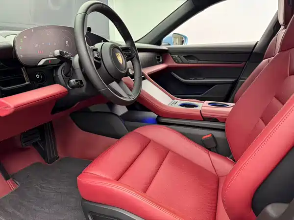 Porsche Taycan 2024