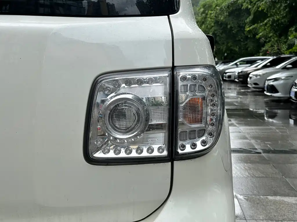 Nissan Patrol 2017 — фото 20