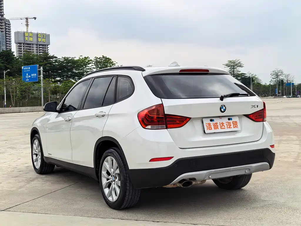BMW X1 2014 — фото 15