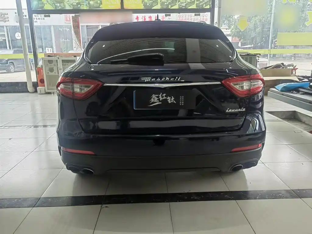 Maserati Levante 2017 — фото 15