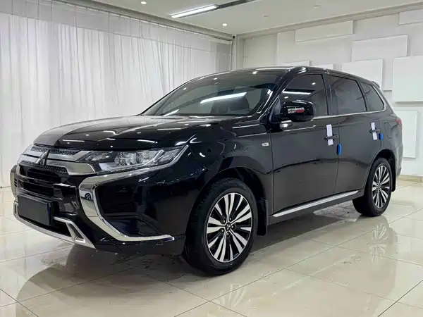 Mitsubishi Outlander 2021