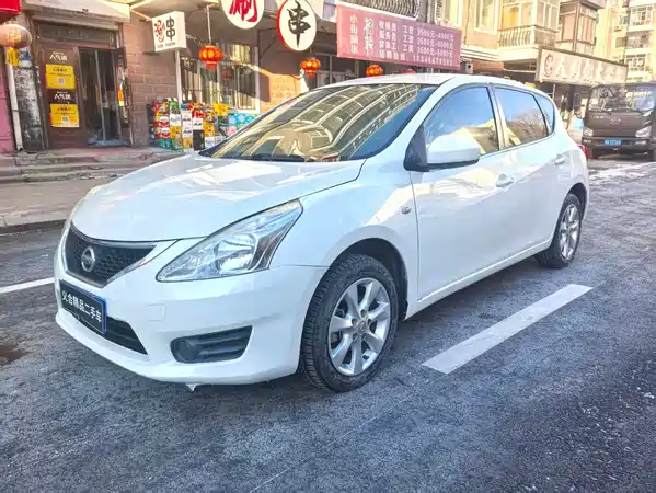 Nissan Tiida 2014