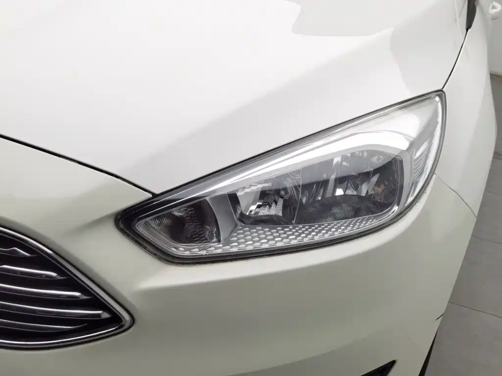 Ford Focus 2016 — фото 7