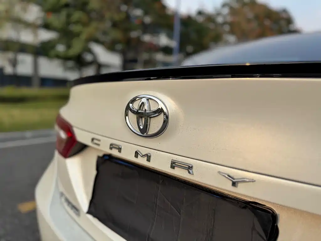 Toyota Camry 2019 — фото 9