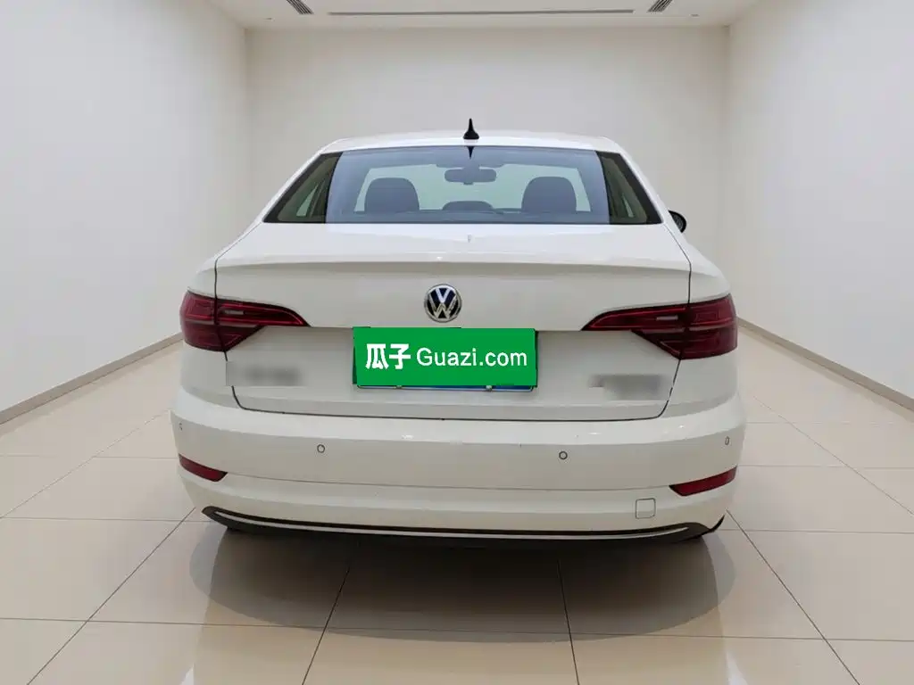 Volkswagen Sagitar 2021