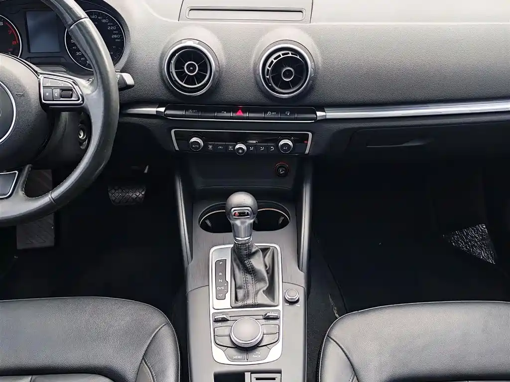 Audi A3 2015 — фото 17