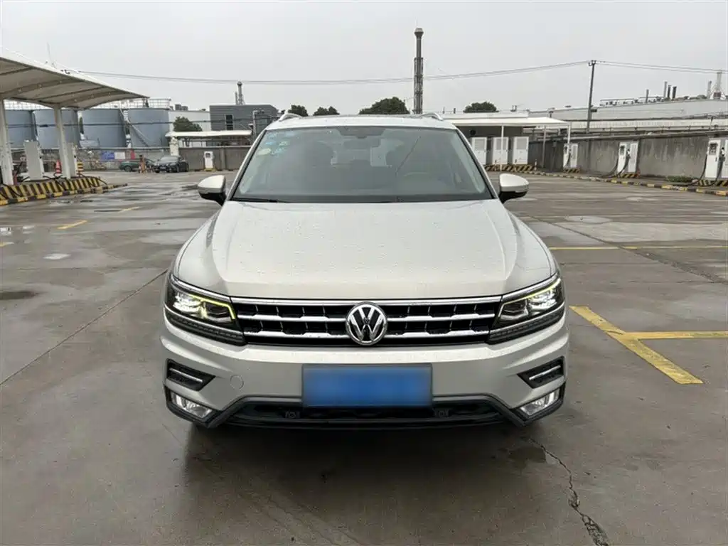 Volkswagen Tiguan L 2017 — фото 3