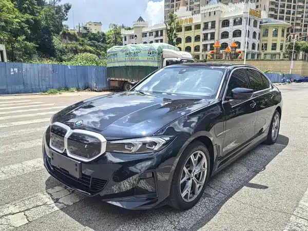 BMW i3 2023