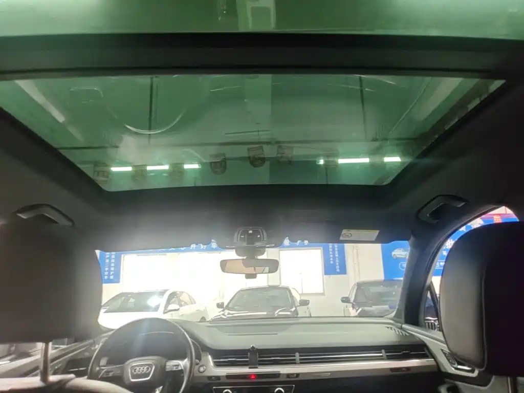 Audi Q7 2015 — фото 18