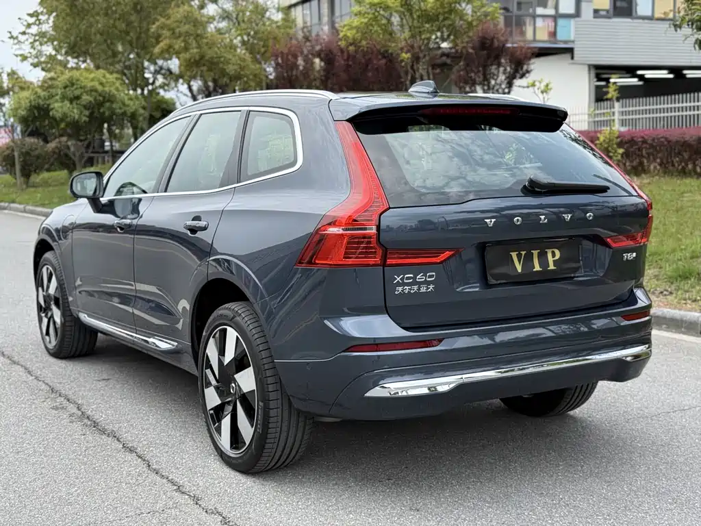 Volvo XC60 PHEV 2024 — фото 6