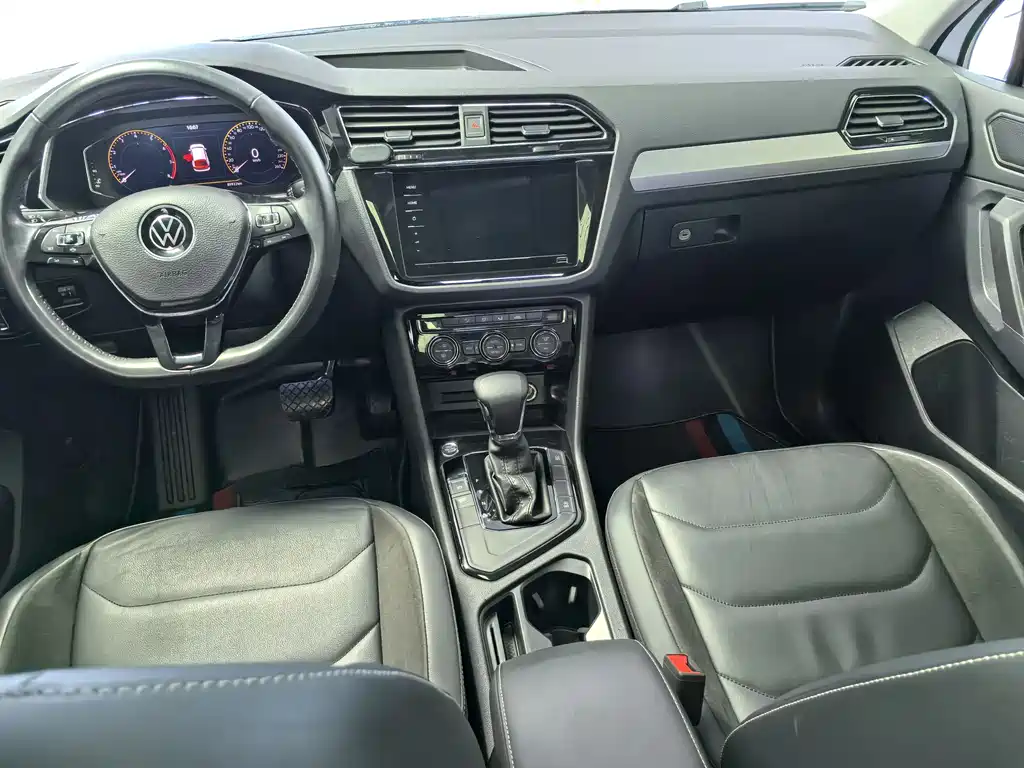 Volkswagen Tiguan L 2021 — фото 8