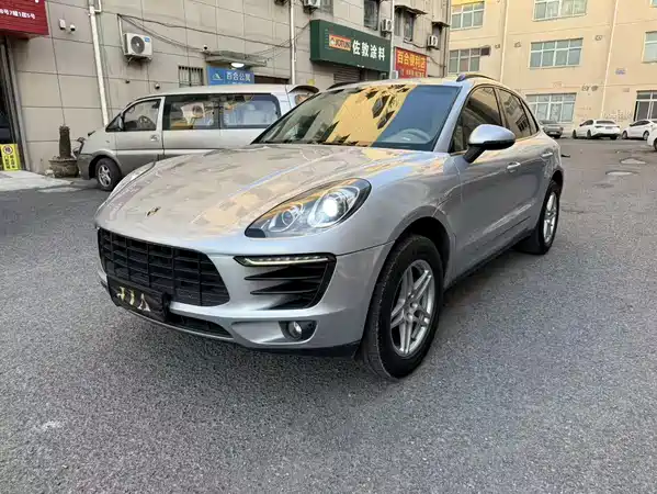 Porsche Macan 2014