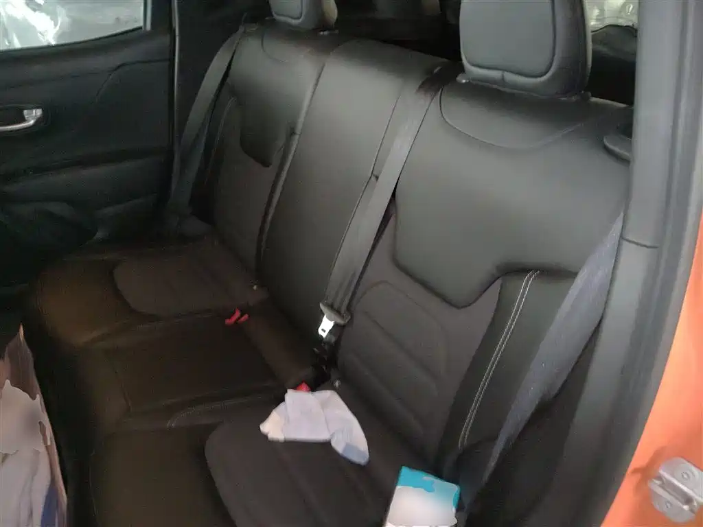 Jeep Renegade 2020 — фото 13
