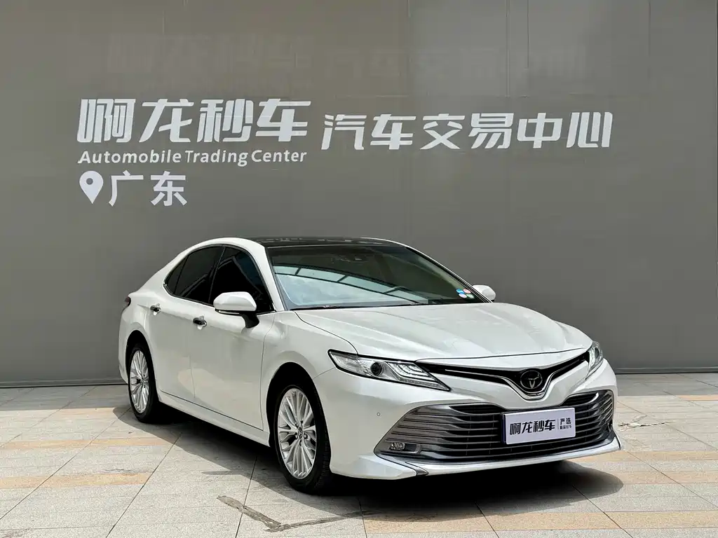 Toyota Camry 2020 — фото 3