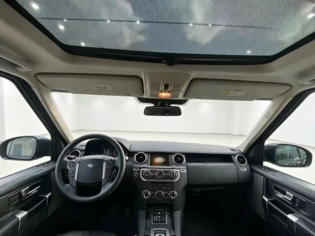 Land Rover Discovery 2015 — фото 6