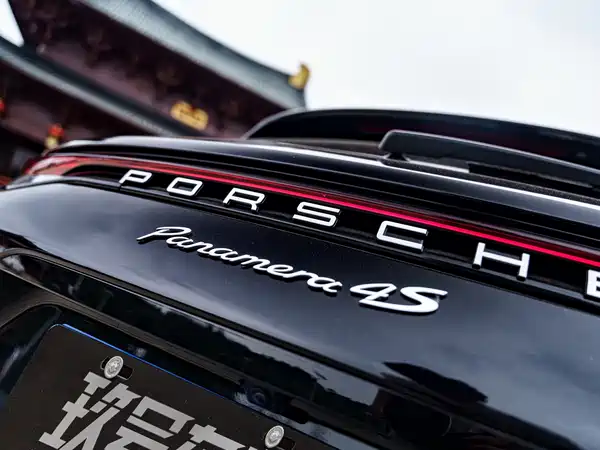 Porsche Panamera 2022