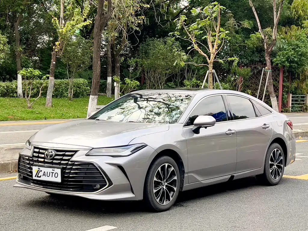 Toyota Avalon 2023 — фото 1