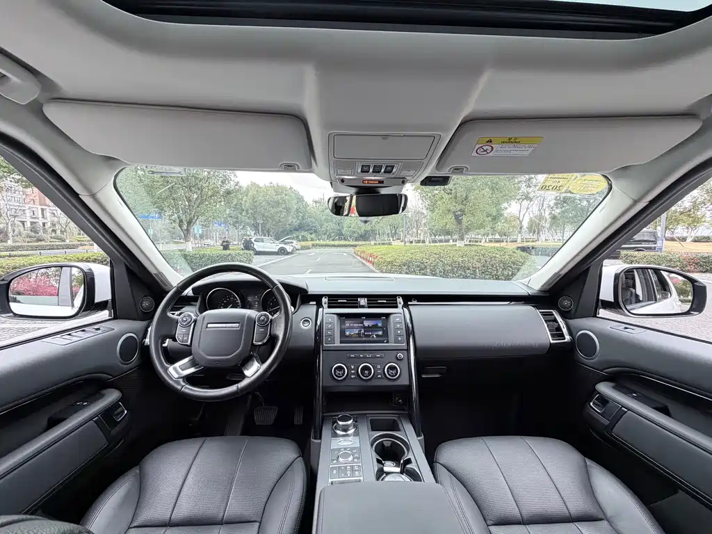 Land Rover Discovery 2018 — фото 10