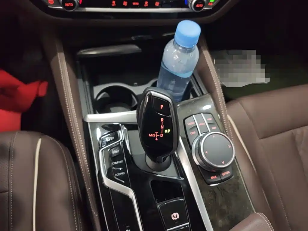 BMW 5 Series 2020 — фото 14