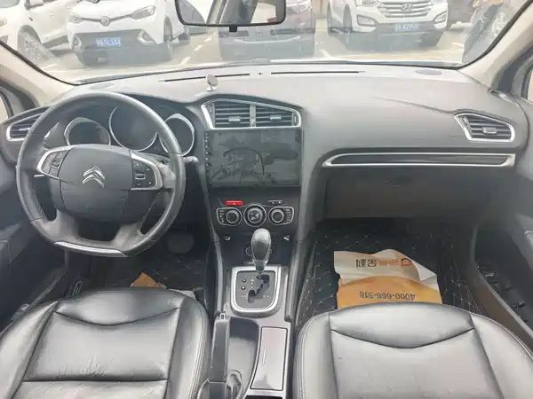 Citroën C4L 2013