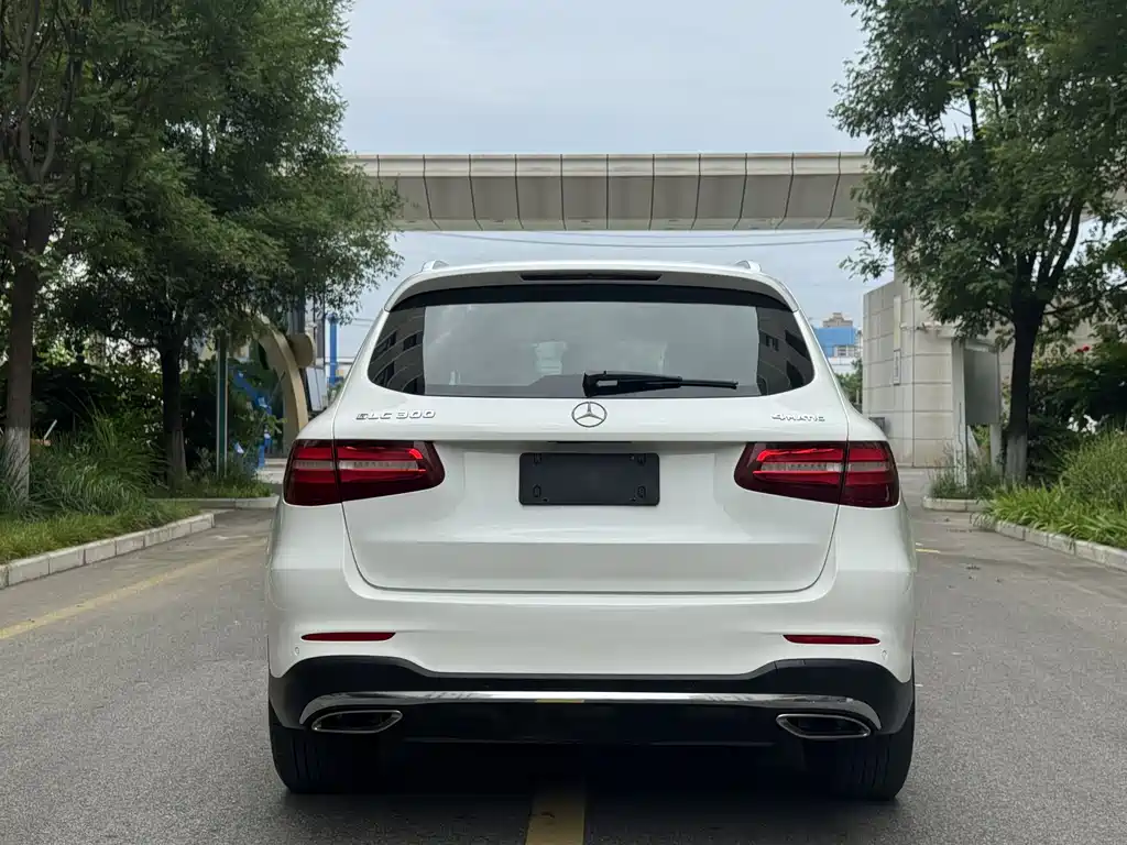 Mercedes-Benz GLC 2017 — фото 10