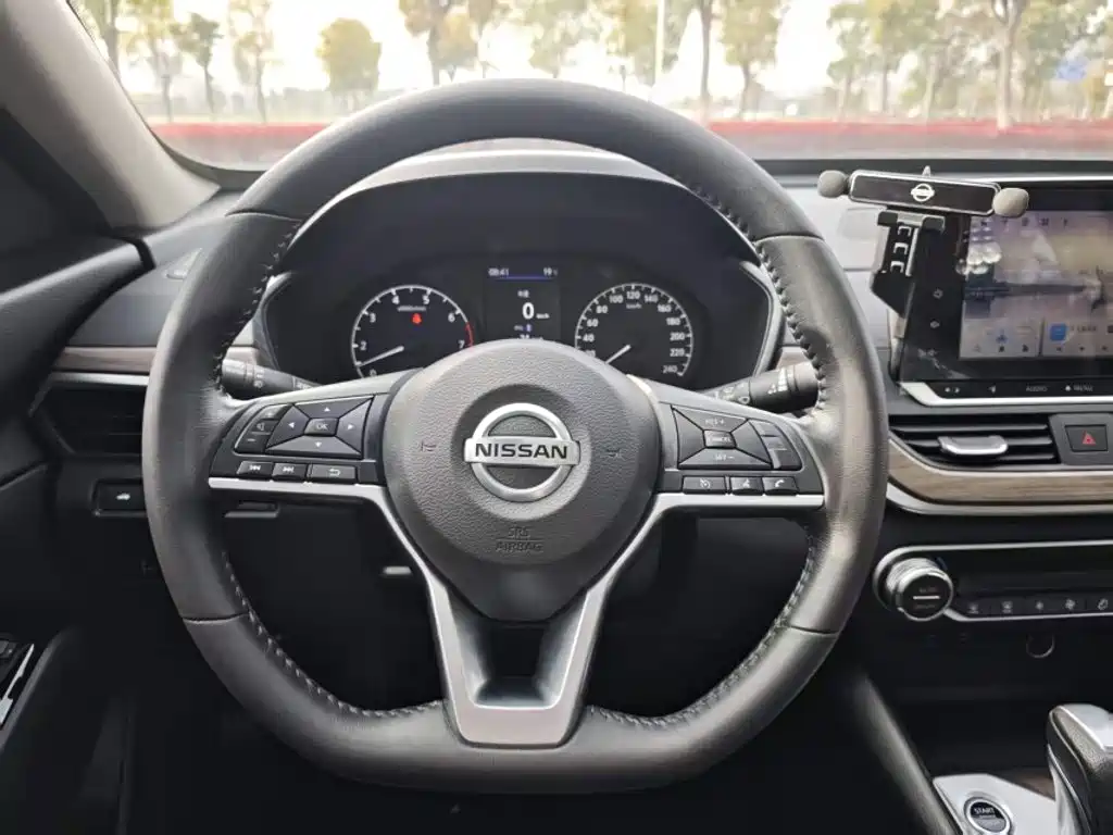Nissan Teana 2022 — фото 14