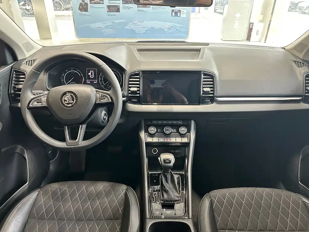 Skoda Karoq 2020 — фото 10