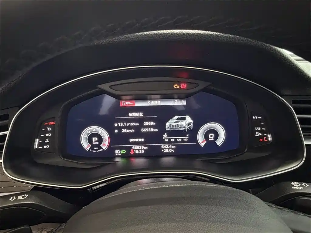 Audi Q8 2021 — фото 10