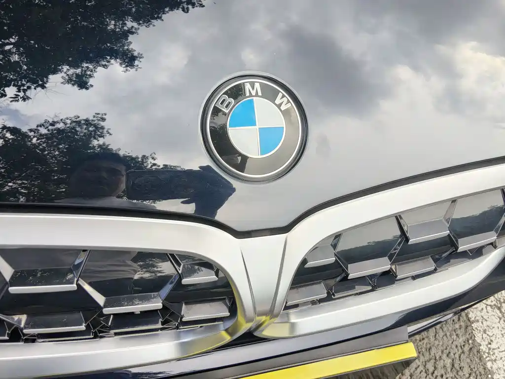BMW 3 Series 2024 — фото 18