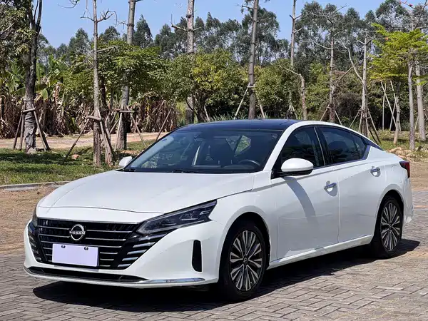 Nissan Teana 2023