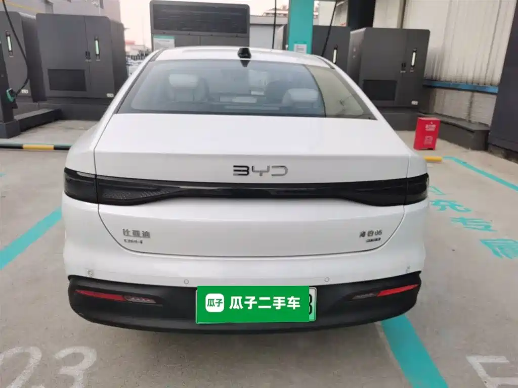 BYD Seal 05 DM-i 2025 — фото 6